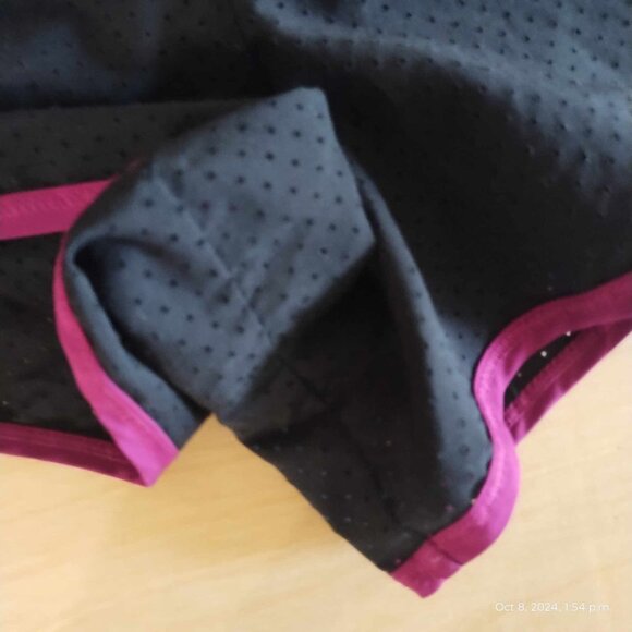 Under armour shorts pink and maroon with underwear activewear size small running - Picture 8 of 9